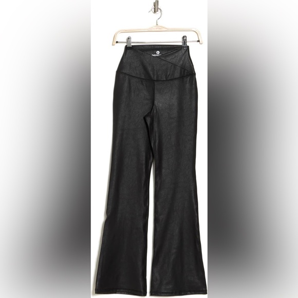 90 DEGREE BY REFLEX Lux Cracked Faux Leather Flare Leggings sz Small-Med- Large - Picture 3 of 3